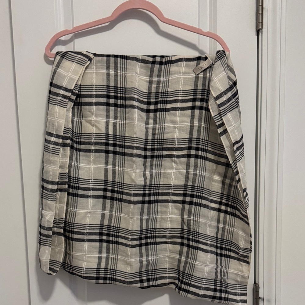 LOFT Black and White Plaid Loop Scarf